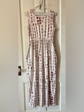 Sleeveless Cream Maxi Dress with Mauve Geometric Spot Print